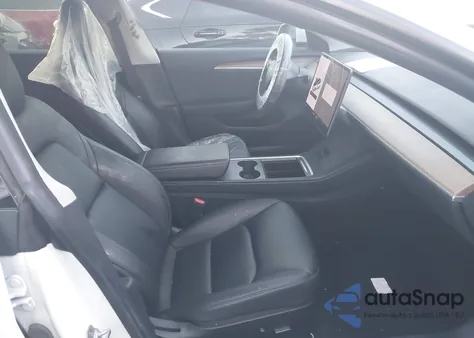 2021 Tesla Model 3 Standard Range Plus Rear-Wheel Drive z USA, uszkodzony, nr VIN 5YJ3E1EA1MF065954